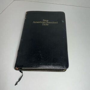 New American Standard Bible - Black Cover